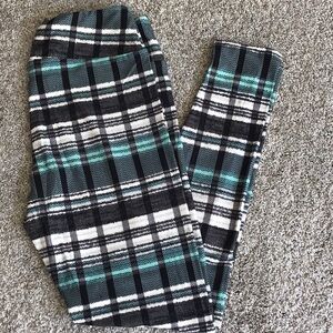 LULAROE PLAID LEGGINGS - OS NWOT